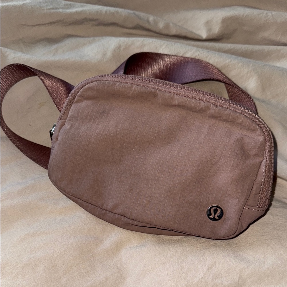 lululemon athletica dusty rose Crossbody Bag